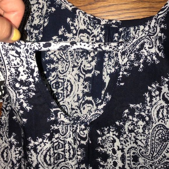 Blue and white patterned dress size extra small - Picture 7 of 8